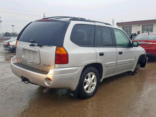 1GKDT13S452111288 - 2005 GMC ENVOY SILVER photo 4