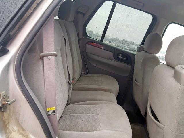 1GKDT13S452111288 - 2005 GMC ENVOY SILVER photo 6