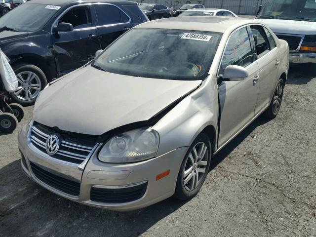 3VWST81K06M751522 - 2006 VOLKSWAGEN JETTA TDI SILVER photo 2