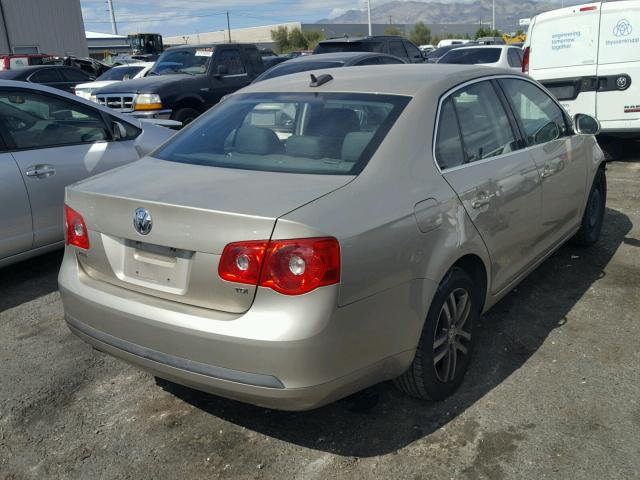 3VWST81K06M751522 - 2006 VOLKSWAGEN JETTA TDI SILVER photo 4