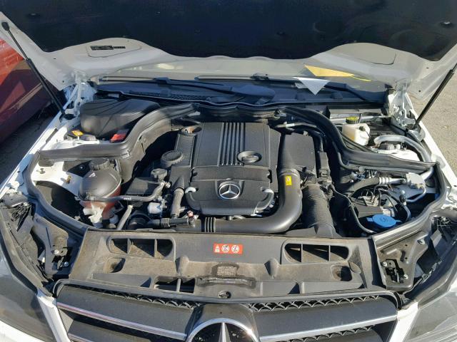 WDDGJ4HB4FG387294 - 2015 MERCEDES-BENZ C 250 WHITE photo 7