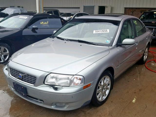 YV1TS592X51393400 - 2005 VOLVO S80 2.5T SILVER photo 2