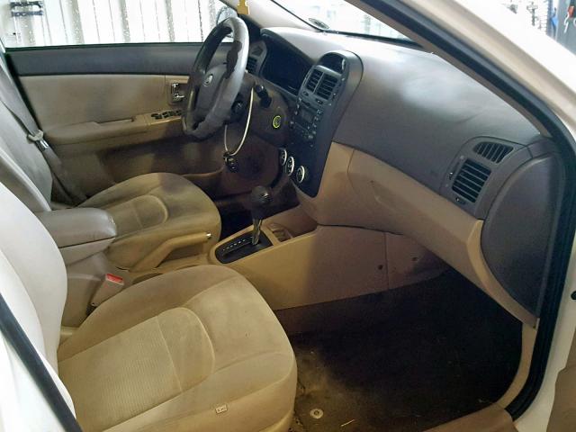 KNAFE221495597325 - 2009 KIA SPECTRA EX WHITE photo 5