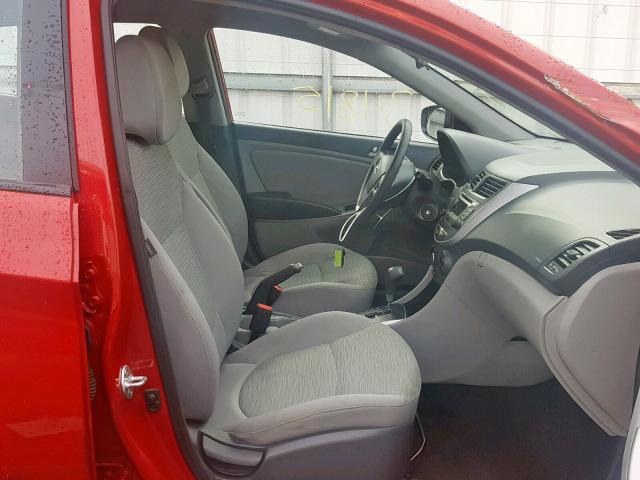 KMHCT5AE3HU335054 - 2017 HYUNDAI ACCENT SE RED photo 5