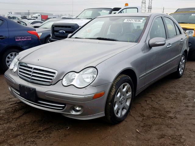 WDBRF92H76F755244 - 2006 MERCEDES-BENZ C280 SILVER photo 2