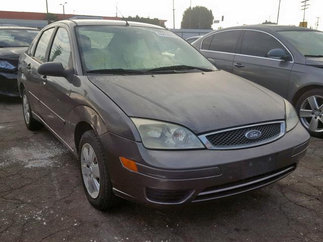 1FAFP34N26W182163 - 2006 FORD FOCUS ZX4 GRAY photo 1
