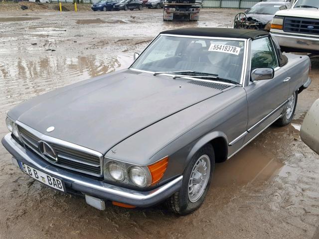 WDB1070421A004520 - 1984 MERCEDES-BENZ SLC 280 GRAY photo 2