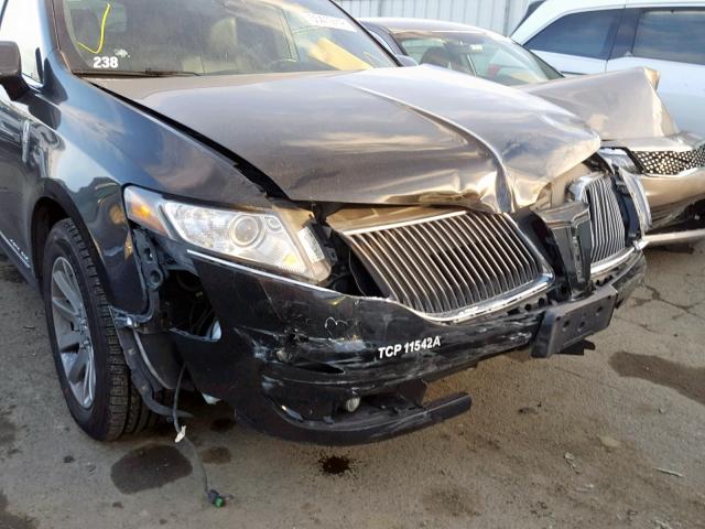 2LMHJ5NK5GBL00763 - 2016 LINCOLN MKT BLACK photo 9