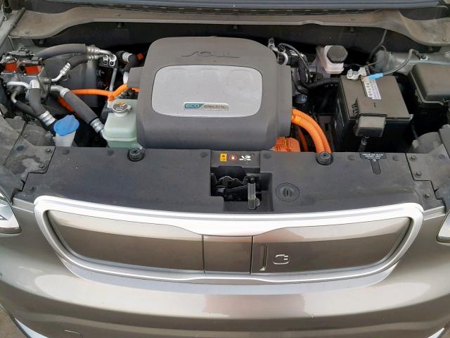 KNDJP3AE4G7005070 - 2016 KIA SOUL EV + GRAY photo 7