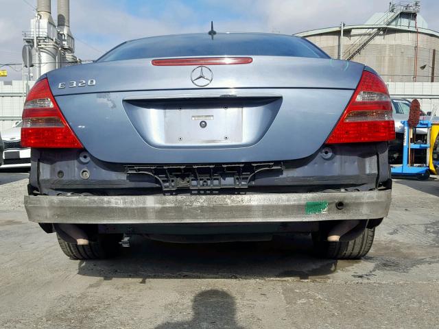 WDBUF65J55A634814 - 2005 MERCEDES-BENZ E 320 BLUE photo 9