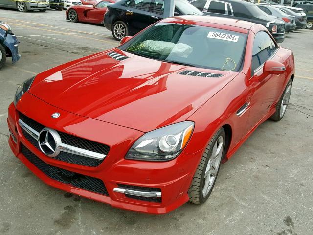 WDDPK4HA5DF060720 - 2013 MERCEDES-BENZ SLK 250 RED photo 2