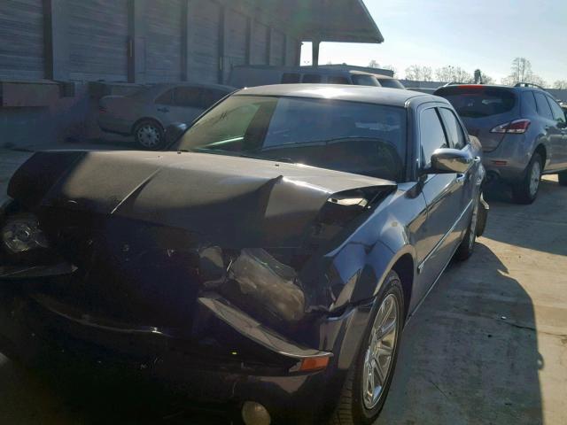 2C3KA63H06H190370 - 2006 CHRYSLER 300C BLUE photo 2