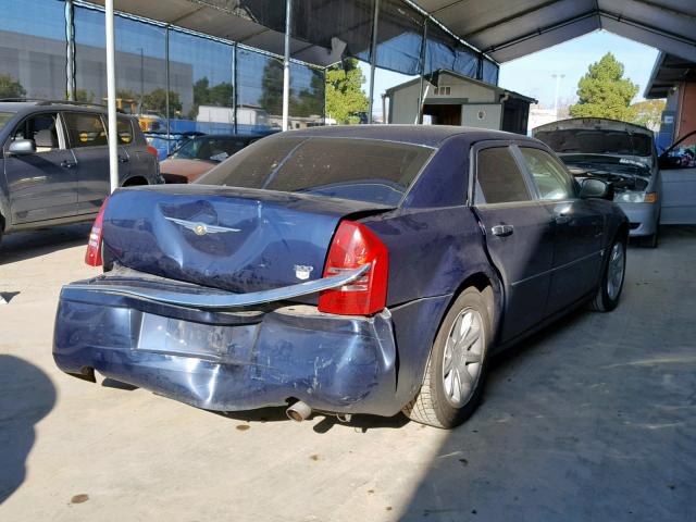 2C3KA63H06H190370 - 2006 CHRYSLER 300C BLUE photo 4