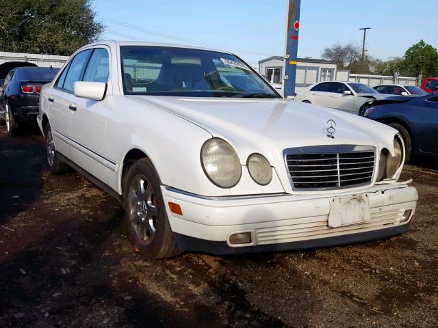 WDBJF65HXXA718095 - 1999 MERCEDES-BENZ E 320 WHITE photo 1