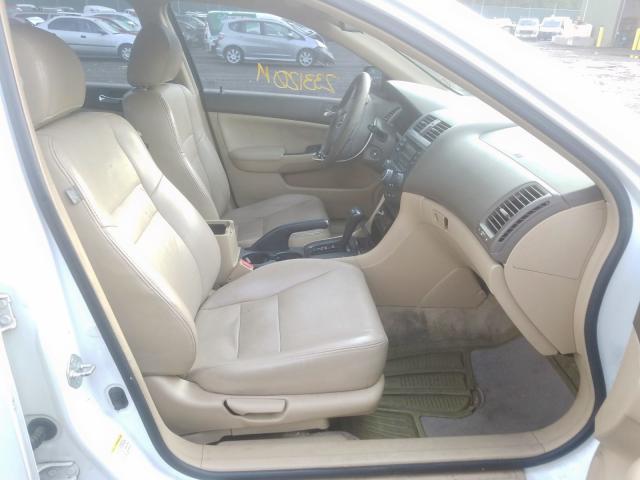 1HGCM56454A072578 - 2004 HONDA ACCORD LX WHITE photo 5