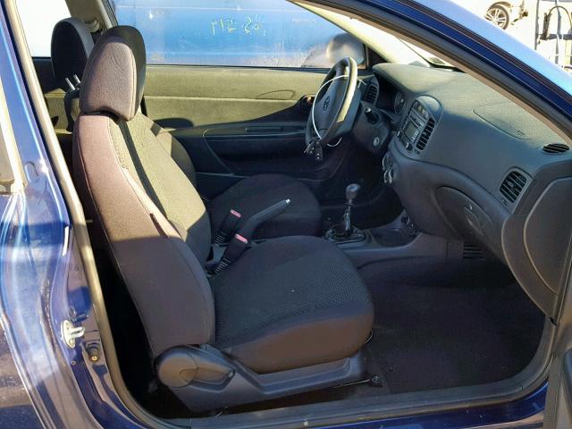 KMHCM3AC5AU154026 - 2010 HYUNDAI ACCENT BLU BLUE photo 5