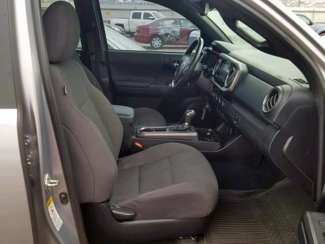 3TMCZ5AN9GM015016 - 2016 TOYOTA TACOMA DOU SILVER photo 5