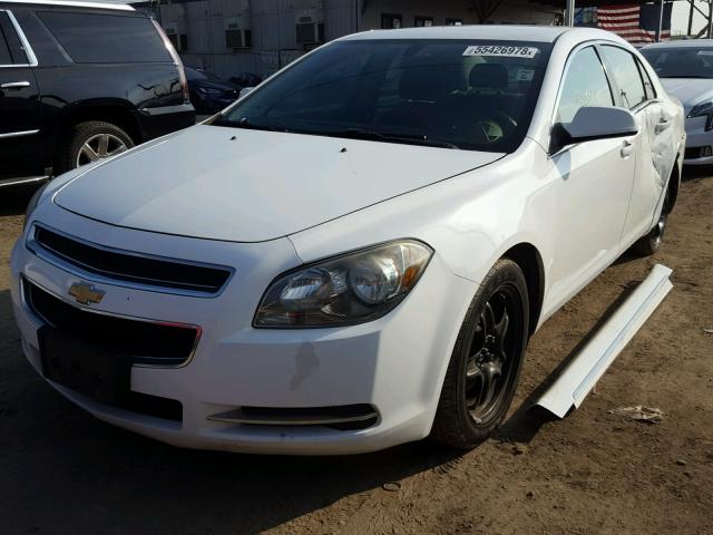 1G1ZC5EB8AF195018 - 2010 CHEVROLET MALIBU 1LT WHITE photo 2