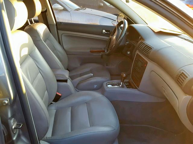 WVWTH63B04P193950 - 2004 VOLKSWAGEN PASSAT GLX GRAY photo 5