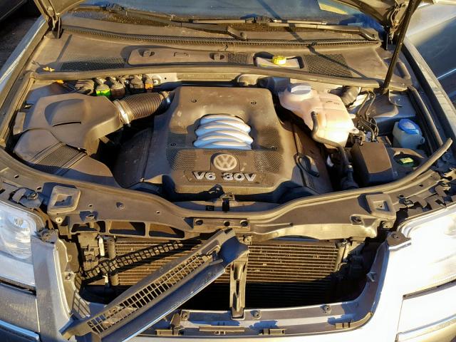 WVWTH63B04P193950 - 2004 VOLKSWAGEN PASSAT GLX GRAY photo 7