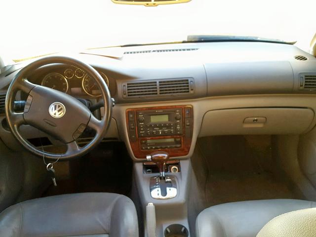 WVWTH63B04P193950 - 2004 VOLKSWAGEN PASSAT GLX GRAY photo 9