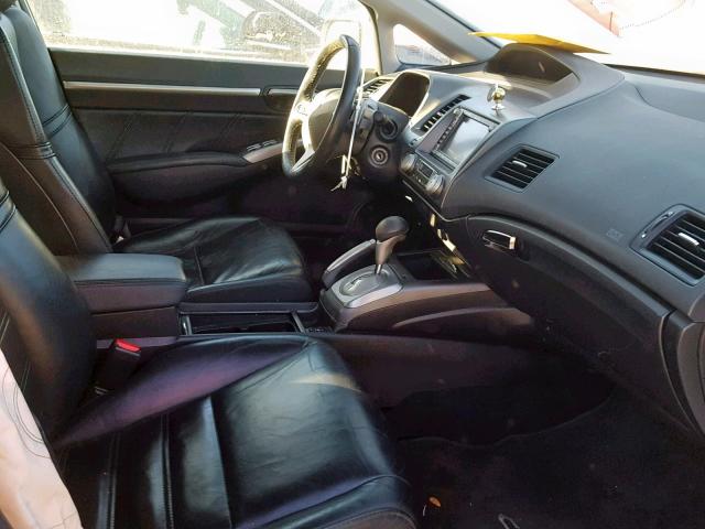 2HHFD56708H201238 - 2008 ACURA CSX TECHNO WHITE photo 5