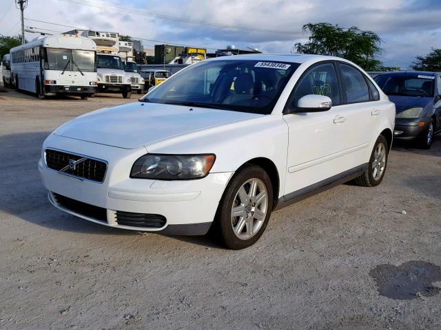 YV1MS382972305606 - 2007 VOLVO S40 2.4I WHITE photo 2