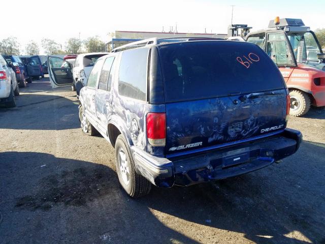 1GNDT13W9W2297403 - 1998 CHEVROLET BLAZER BLUE photo 3