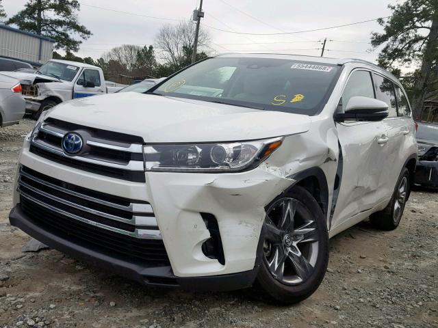 5TDDGRFH5HS031090 - 2017 TOYOTA HIGHLANDER WHITE photo 2