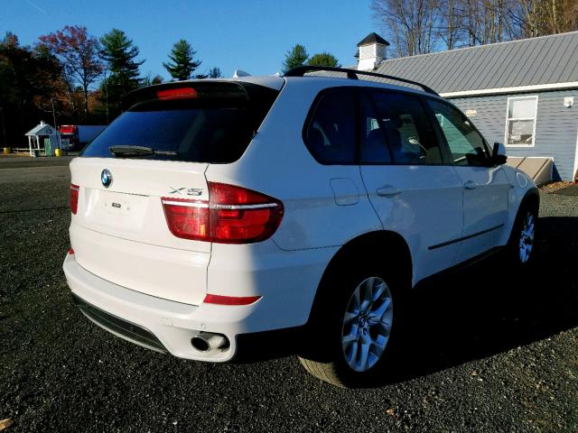 5UXZV4C52D0E06554 - 2013 BMW X5 XDRIVE3 WHITE photo 4