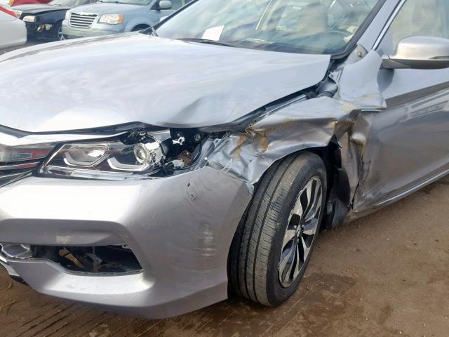 JHMCR6F54HC004134 - 2017 HONDA ACCORD HYB SILVER photo 9