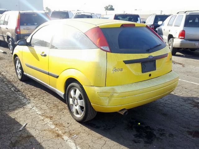 3FAFP31351R219480 - 2001 FORD FOCUS ZX3 YELLOW photo 3