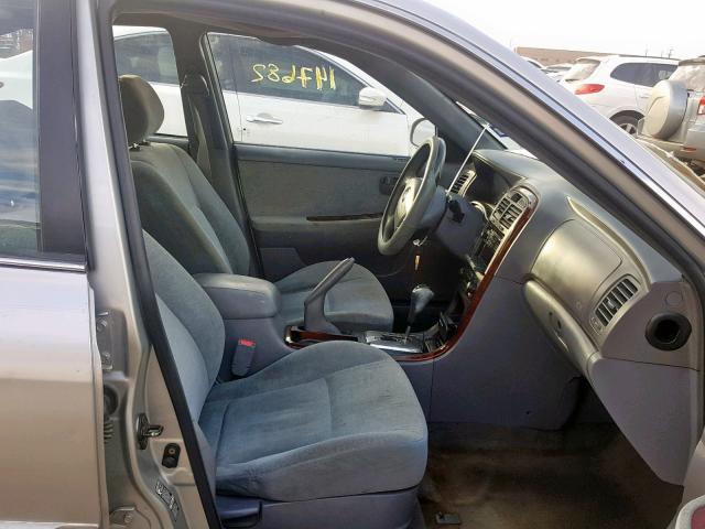 KNAGD128645277639 - 2004 KIA OPTIMA GRAY photo 5