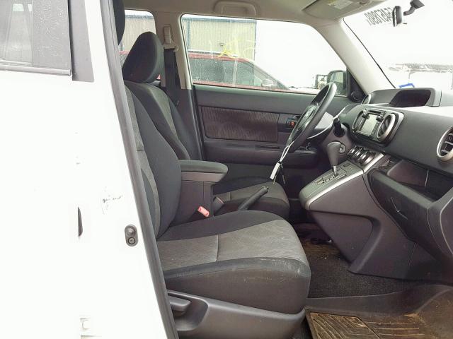 JTLZE4FE3FJ076631 - 2015 TOYOTA SCION XB WHITE photo 5