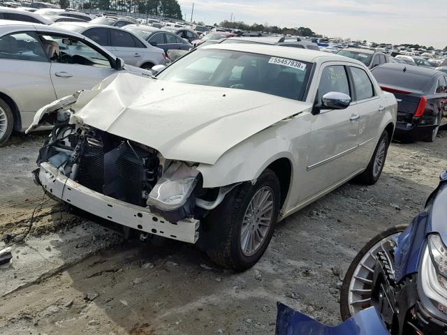 2C3CA5CV7AH203063 - 2010 CHRYSLER 300 TOURIN CREAM photo 2