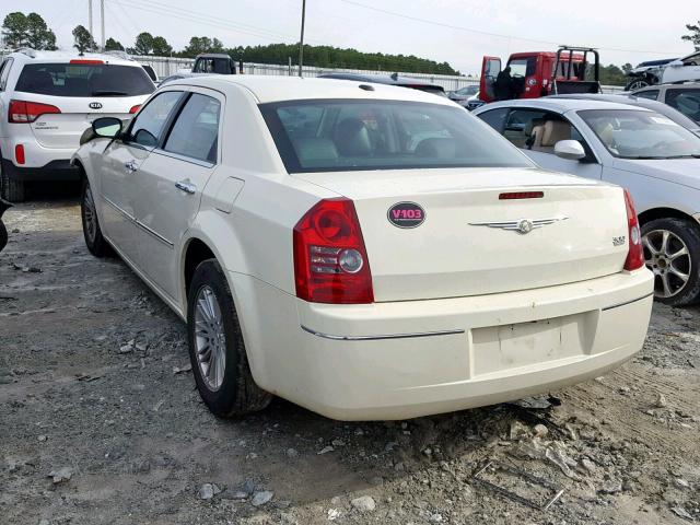 2C3CA5CV7AH203063 - 2010 CHRYSLER 300 TOURIN CREAM photo 3