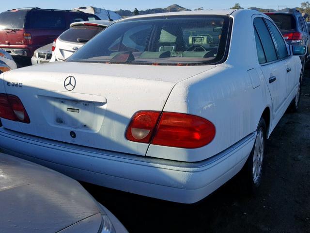 WDBJF65F6WA557662 - 1998 MERCEDES-BENZ E 320 WHITE photo 4