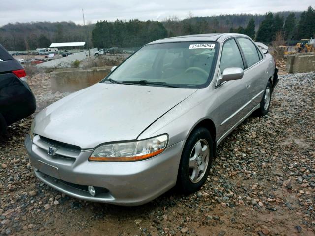 1HGCG1655WA029807 - 1998 HONDA ACCORD EX SILVER photo 2