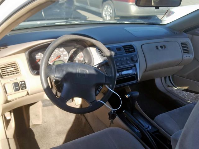 1HGCG32501A009720 - 2001 HONDA ACCORD EX WHITE photo 9