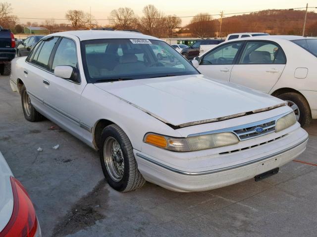 2FALP73W4VX211914 - 1997 FORD CROWN VICT WHITE photo 1