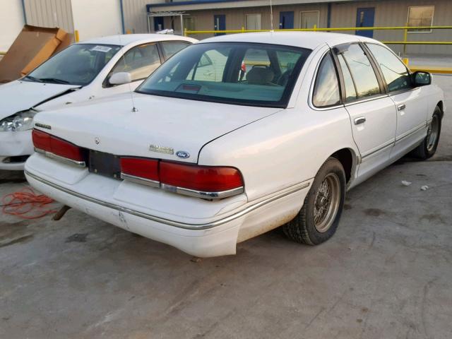 2FALP73W4VX211914 - 1997 FORD CROWN VICT WHITE photo 4