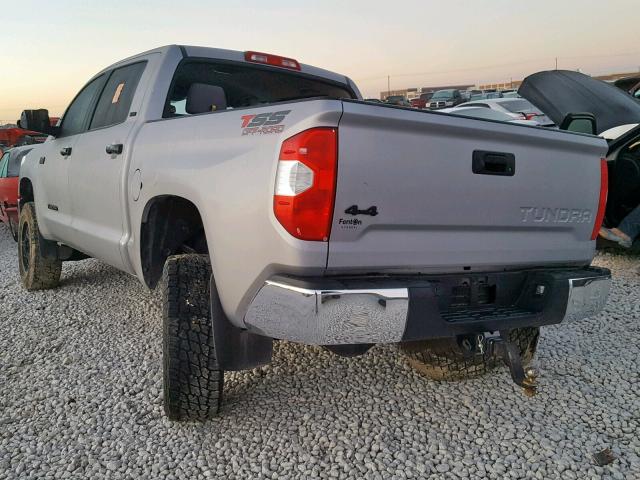 5TFDW5F17GX558345 - 2016 TOYOTA TUNDRA CRE SILVER photo 3