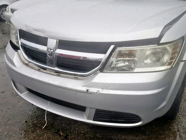 3D4PG4FBXAT233868 - 2010 DODGE JOURNEY SE SILVER photo 9