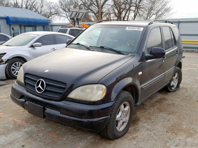 4JGAB54E7YA206967 - 2000 MERCEDES-BENZ ML 320 BLACK photo 2