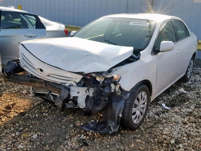 2T1BU4EE7DC071006 - 2013 TOYOTA COROLLA BA WHITE photo 2