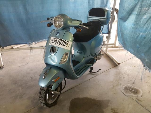 ZAPC386B1C5301345 - 2012 VESPA LX 50 BLUE photo 2