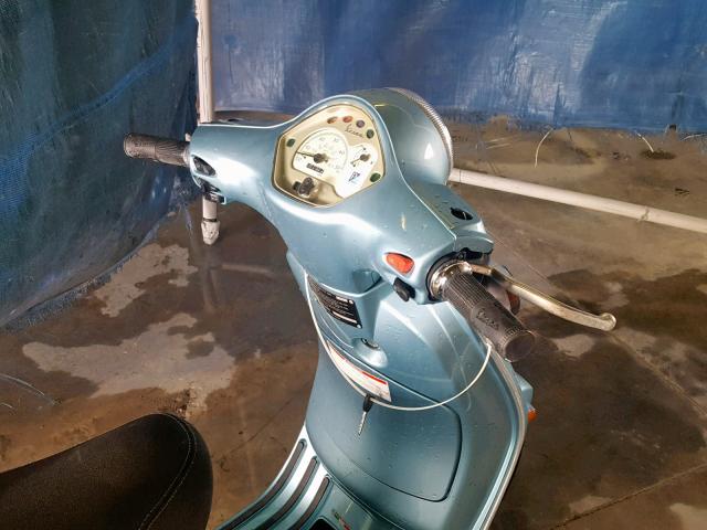 ZAPC386B1C5301345 - 2012 VESPA LX 50 BLUE photo 5