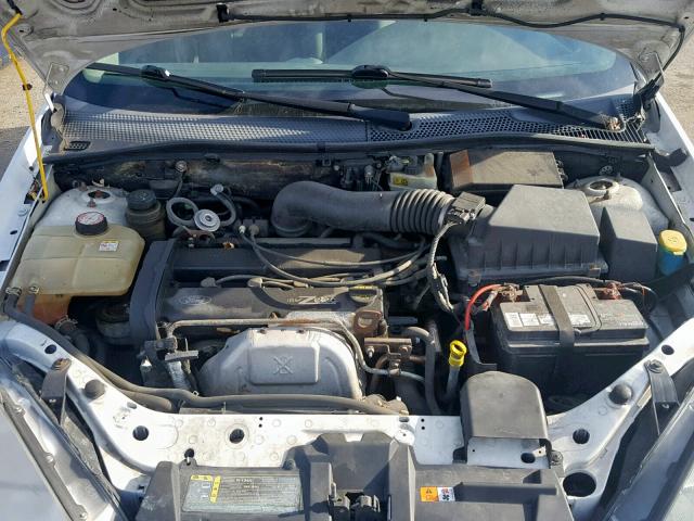 3FAFP37303R193882 - 2003 FORD FOCUS ZX5 WHITE photo 7