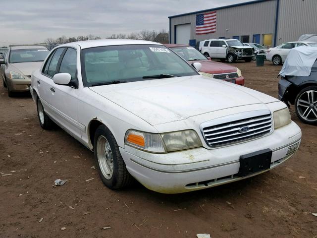 2FAFP74W1WX106521 - 1998 FORD CROWN VICT WHITE photo 1
