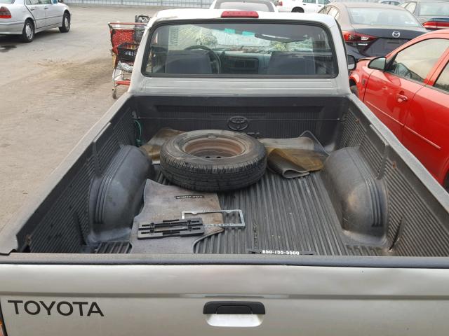 4TANL42N8YZ590674 - 2000 TOYOTA TACOMA SILVER photo 6